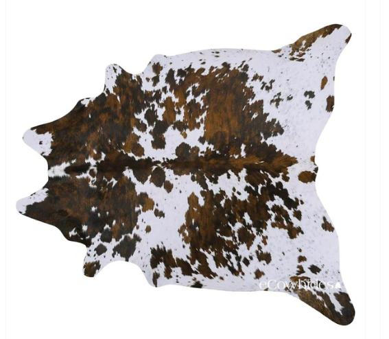 Texture & Sophistication: Cowhide Rugs Redefined